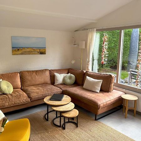 Gemuetliches, Helles Ferienhaus Mit Privatem Garten In Gepflegtem Ferienpark Warmenhuizen エクステリア 写真